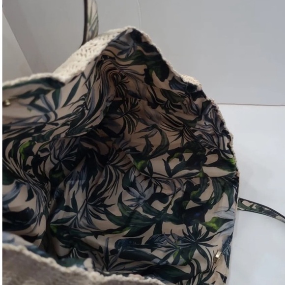 Victoria's Secret Woven Straw Travel Sexy Beach Tote - Picture 9 of 10